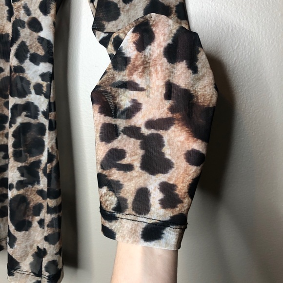 VENUS leopard print long sleeved sheer top small - Picture 2 of 3